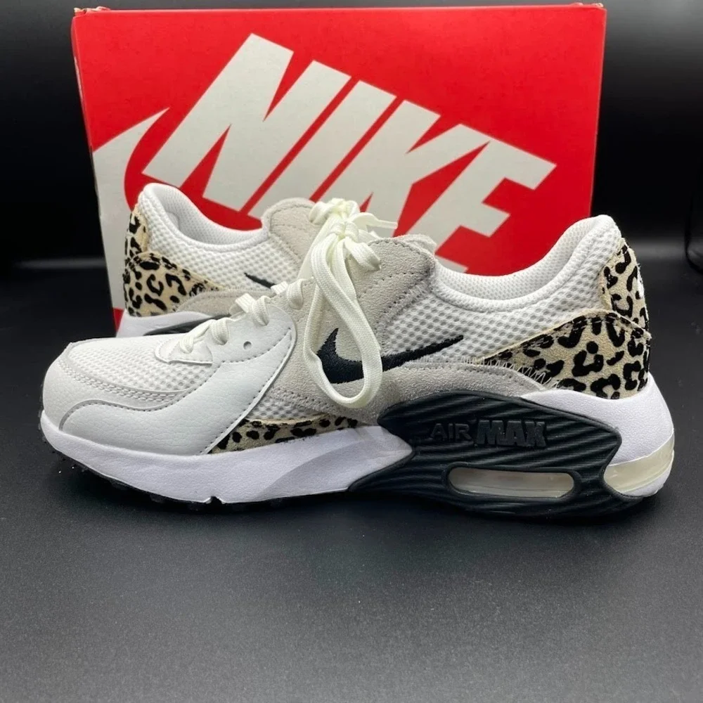 Nike Air Max Excee Leopard Summit White Black‎ Womens Size 6 HQ2115-100 NEW